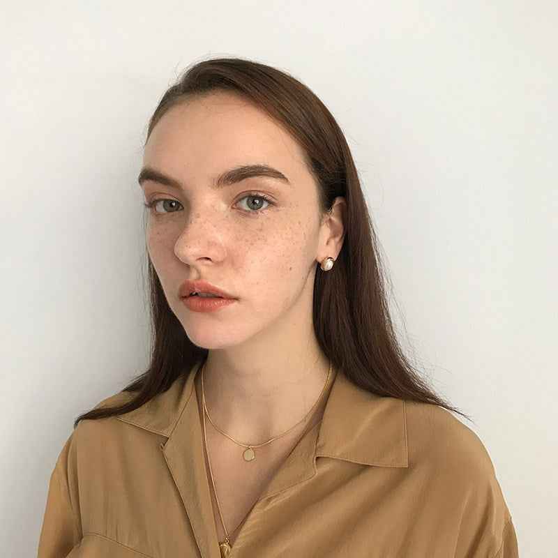 Gemini Lulu Minimalist Vintage Pearl Stud Earrings